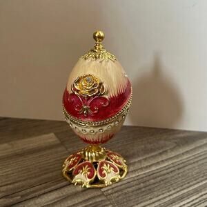 europian egg shaped jewelry holder gold pink